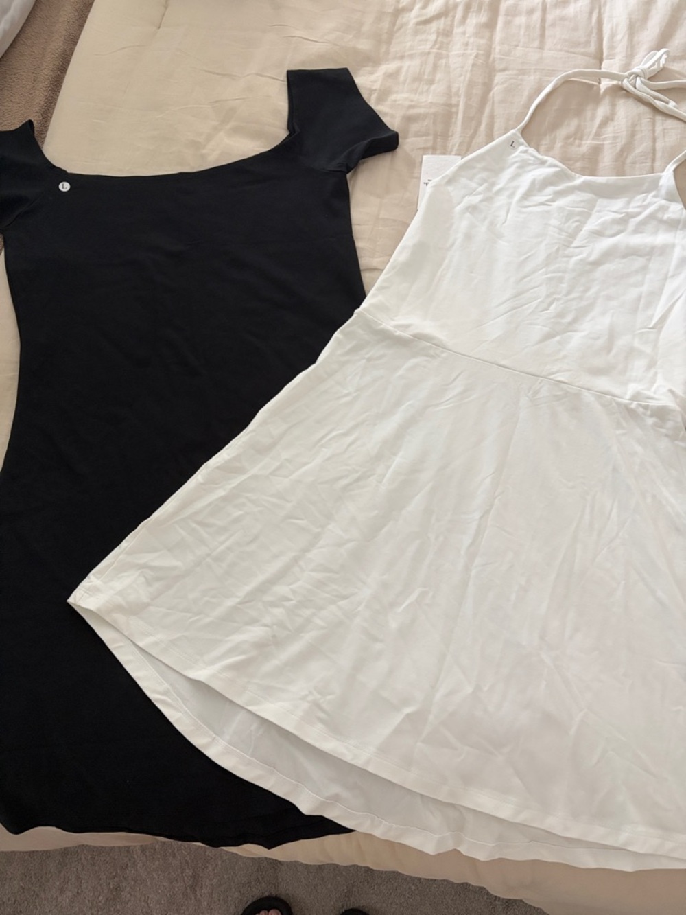 Women's White and Black - dress NWT  L